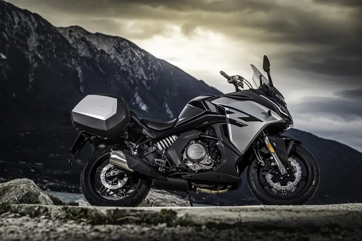 CFMOTO-650GT-2022-vista-laterale-destra