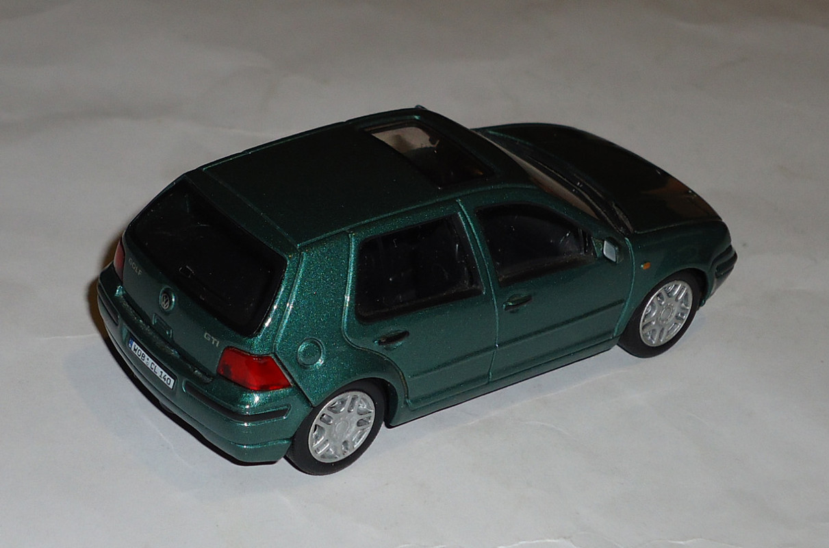 Volkswagen-Golf-GTI IV1