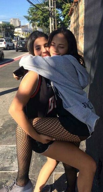 f77ca1e2da427c79b8c2a67b64d3f498