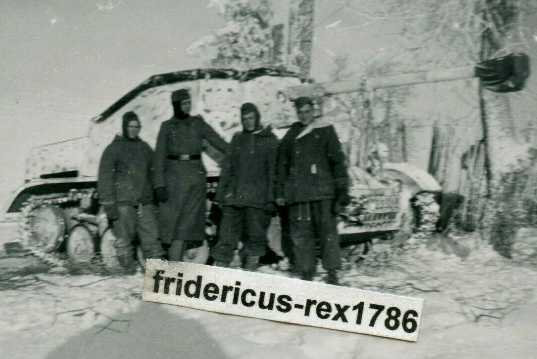 Foto Panzerjäger Selbstfahrlafette Marder II an der Ostfront im Winter