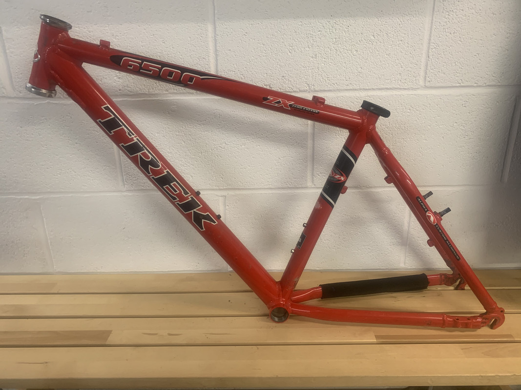 82856B06-50B4-41F1-8DDF-1000B978F7C6