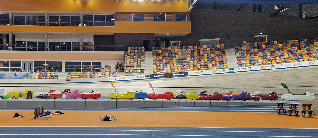 [Afbeelding: Apeldoorn-rijtje.jpg]