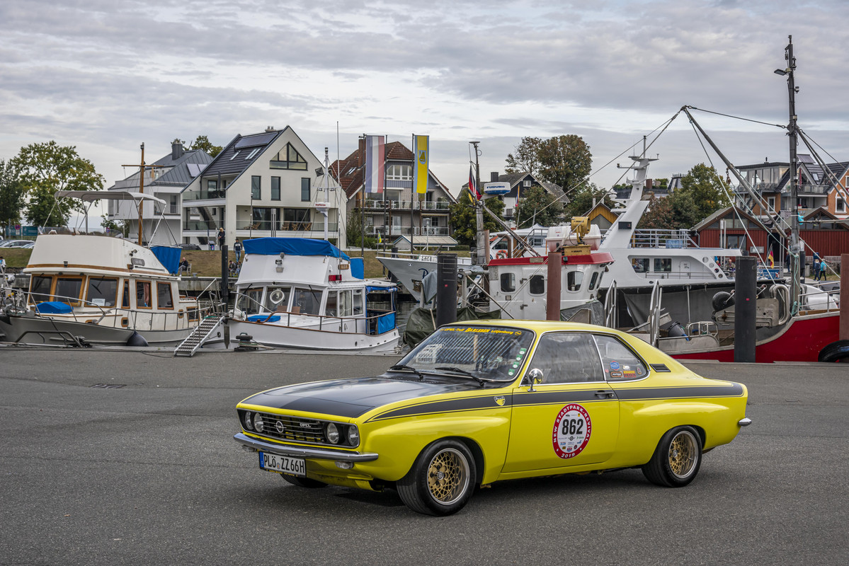 12-Opel-Manta-513185