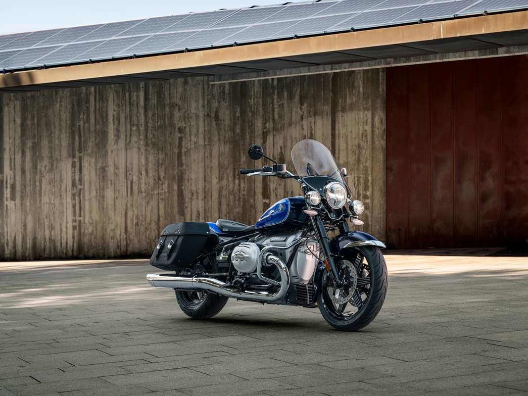 P90569027_highRes_bmw-r-18-classic-mod