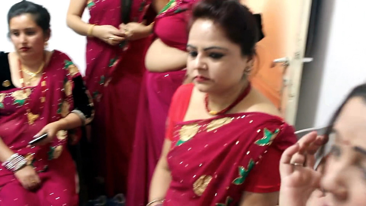 Nepali anties big boobs,navel.mkv_snapshot_00.33.539