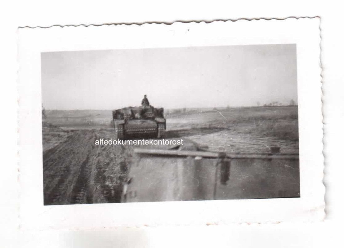 Foto 2.WK Panzer Sturmgeschütz StuG Seitenschürz