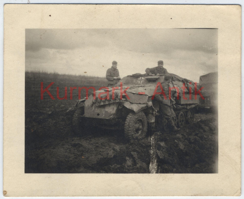 Foto Wehrmacht 13. P.D. Gren. Reg. 66 Russland 1944 Panzer Spähw