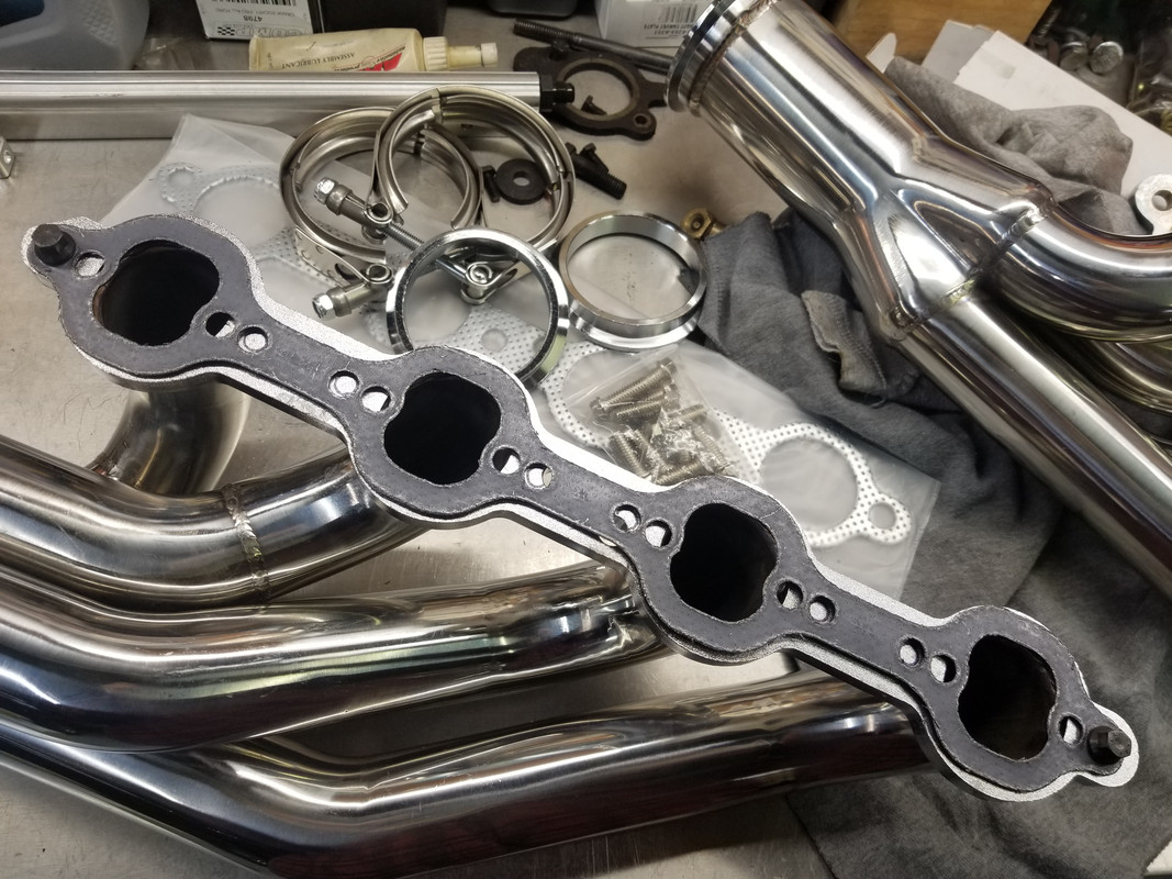 ls-headers-on-a-sbf-national-lightning-owner-s-club
