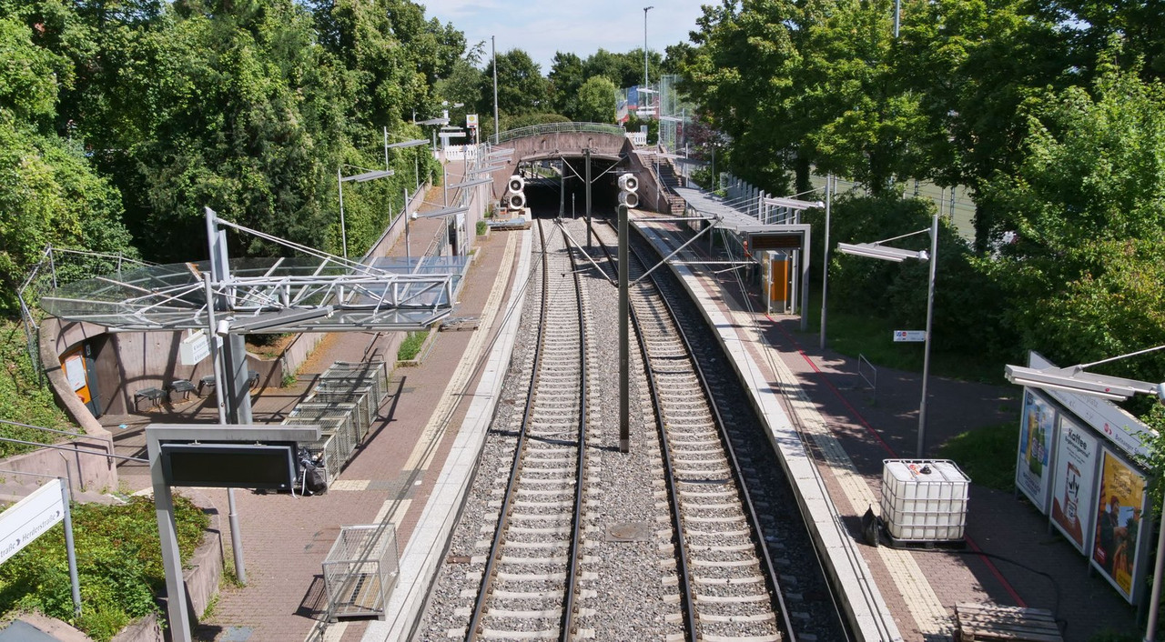 [Bild: 090825-125212-1b.jpg]