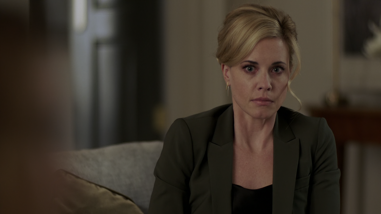 Queen.of.the.South.S05E04.La.Situacion.1080p.10bit.AMZN.WEB-DL.DDP5.1.HEVC-Vyndros.mkv_snapshot_12.3