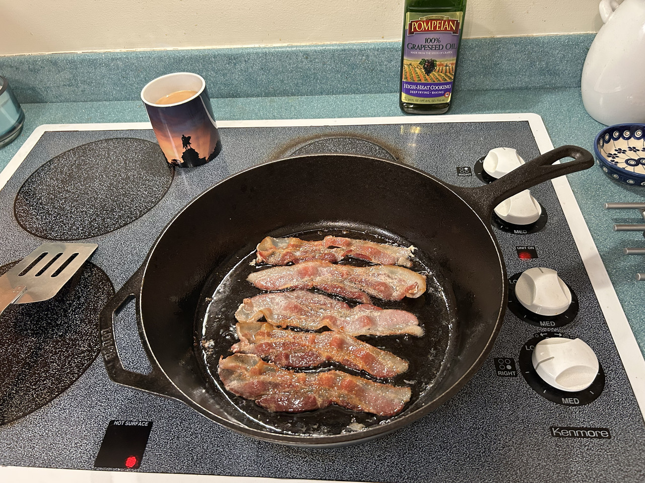 Lodge-12-fryer-first-use-cooking-bacon-5-8-26.jpg