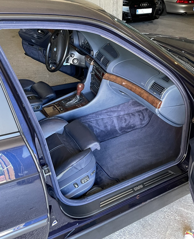 5D6D9E48-301F-4123-8DB9-12C183717411