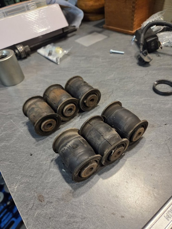 [Immagine: YK-TJKWi-Qm-GEd-Ei-v-FUQp-A.jpg]