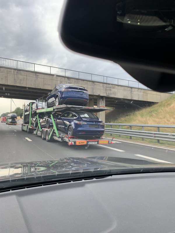 F74A9CED-E019-42E8-9D49-C6E245A0415B