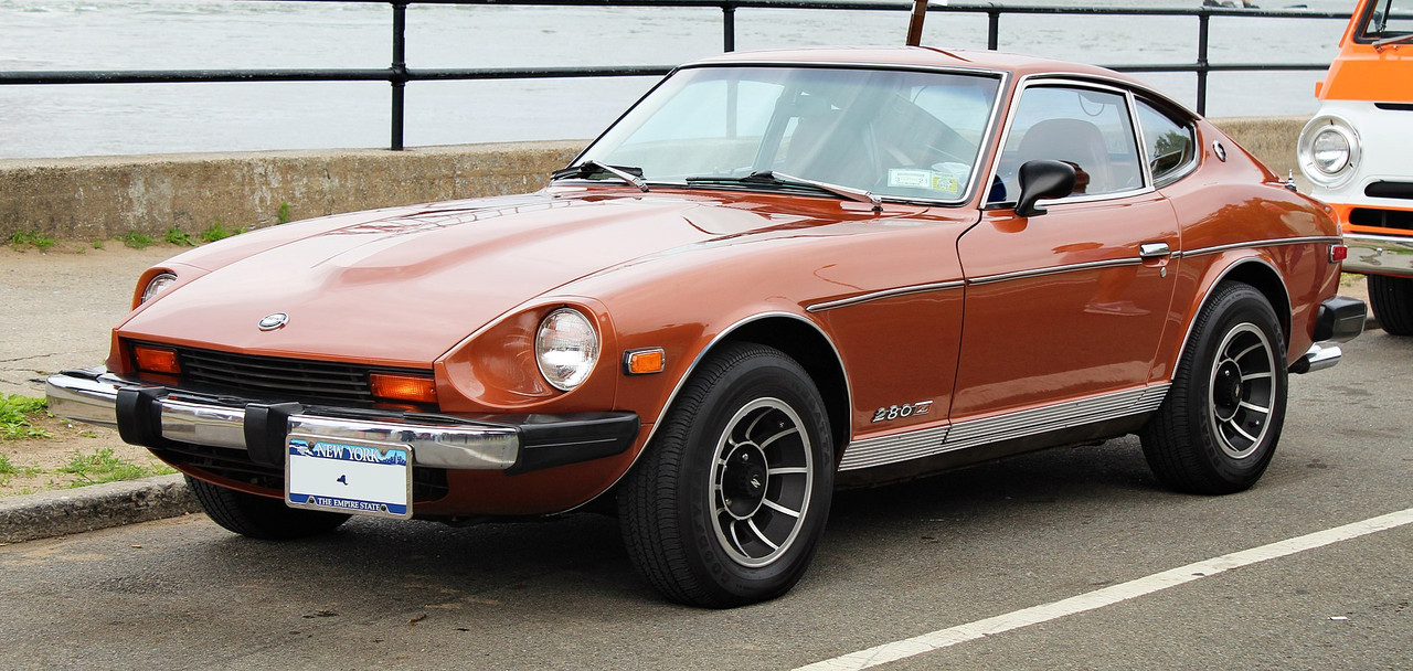 280px-1976_Datsun_280Z,_front_6.16.19