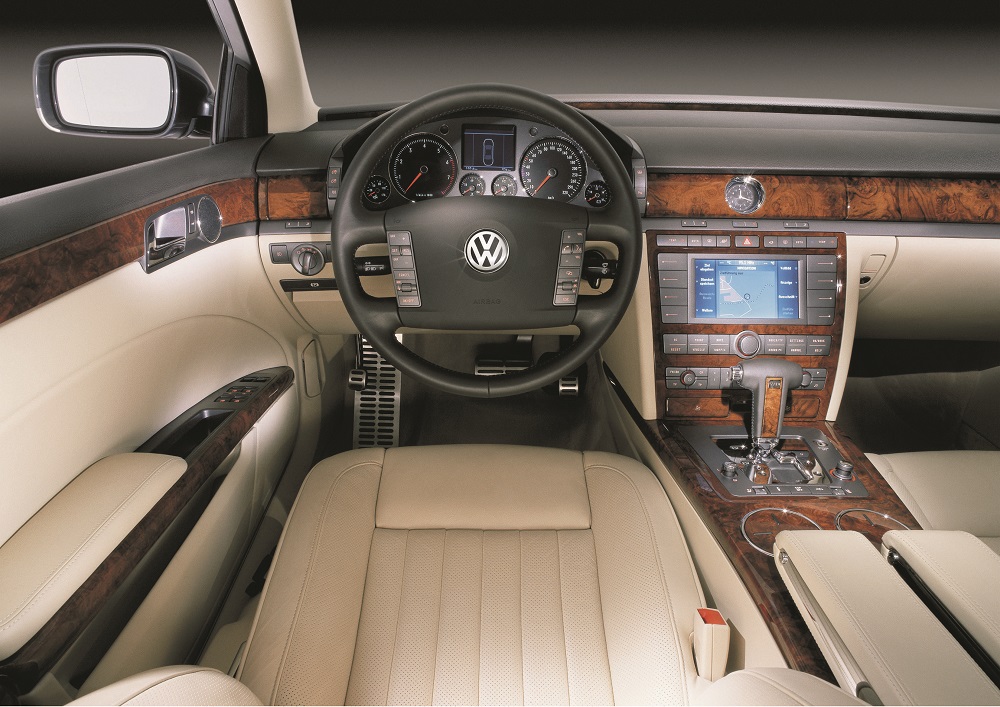 vw-phaeton-cockpit-test