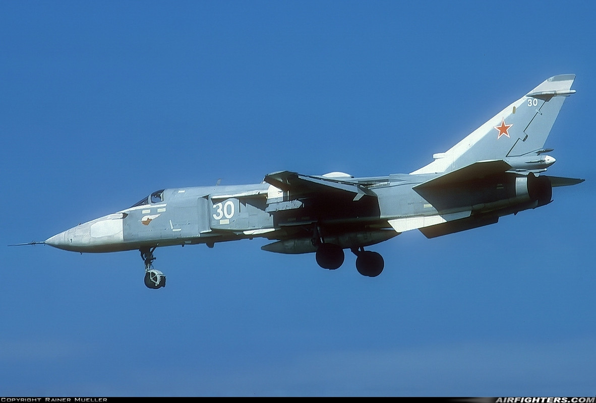 11 ORAP Su-24MR 30 White_0615316 (2)