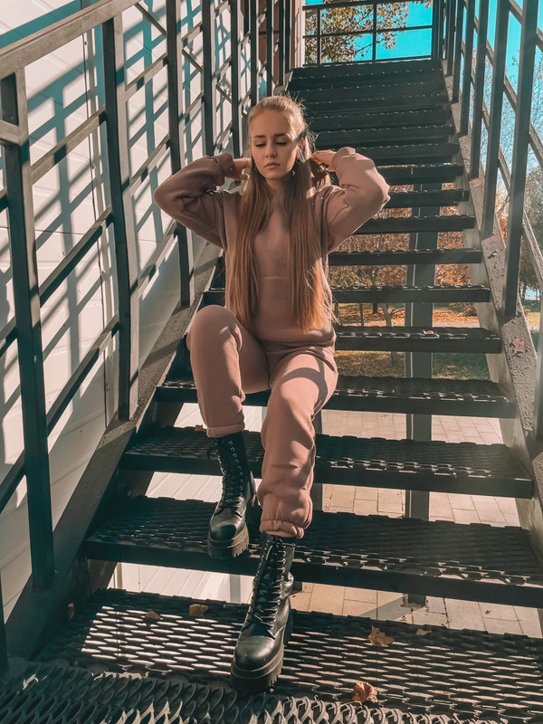 9EF1B2BE-B69A-4A84-80FF-B91C7B2DC1CC