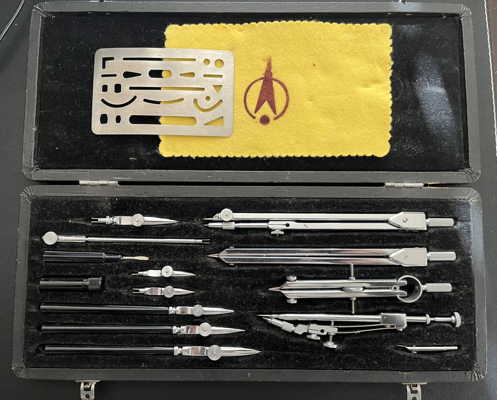 F1AF5F6B-66E1-41F6-A1B8-B5D82AAA4A0D