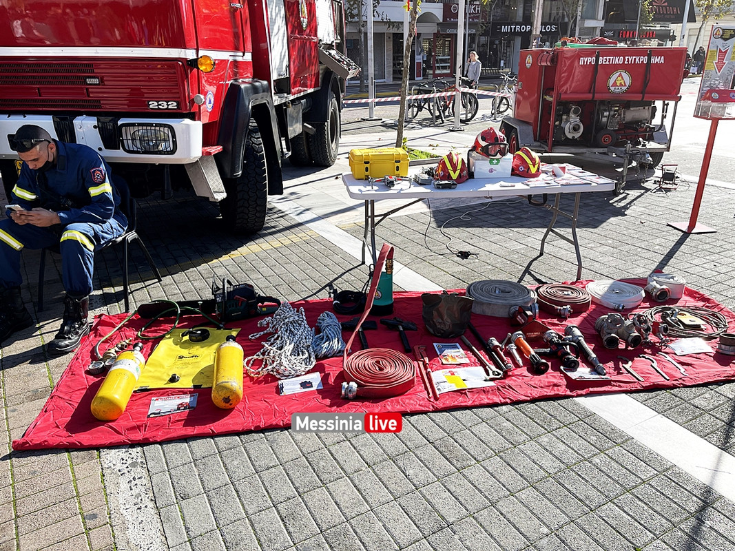 ΕΘΕΛΟΝΤΕΣ ΠΛΑΤΕΙΑ image00048