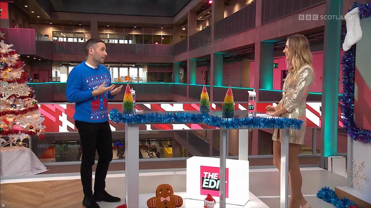 12.25 - 20.00.00 - The Edit Christmas Special. Amy Irons and David Fa....ts_snapshot_11.59_[2021.12.