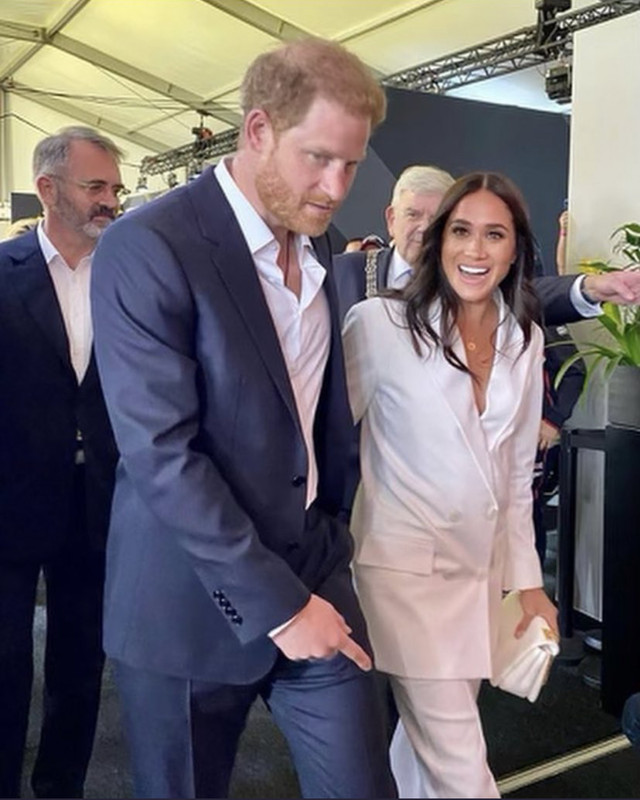 3EBE6B33-1F1A-4DD0-9056-0FA6CAA2EBA5