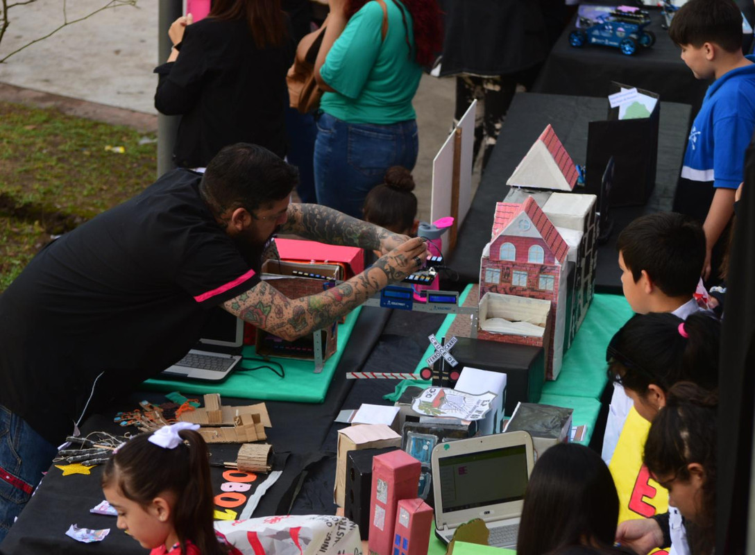 1559d6f427dd40f2ab5498f076df607e