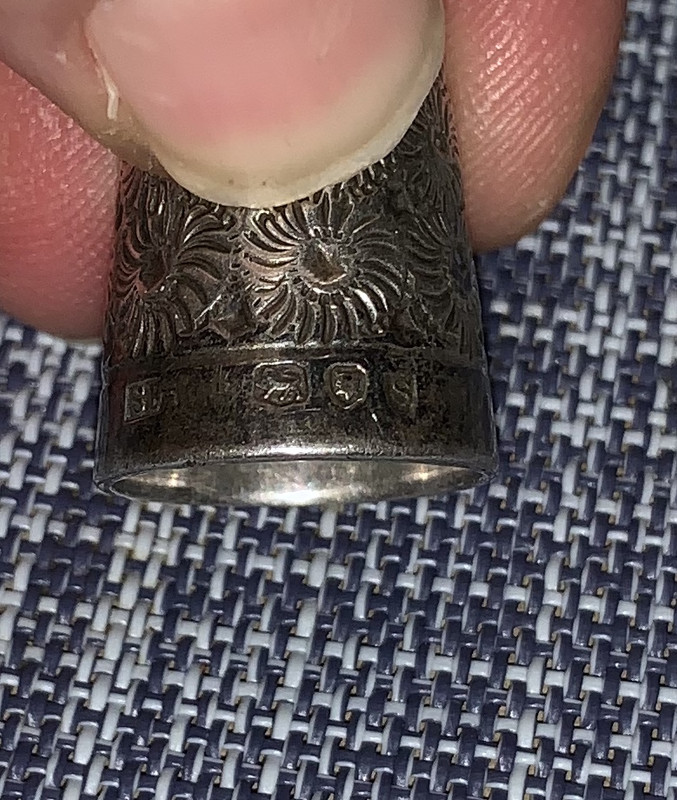 261750D7-D7E5-4B1F-AF8D-871B1B2D728A