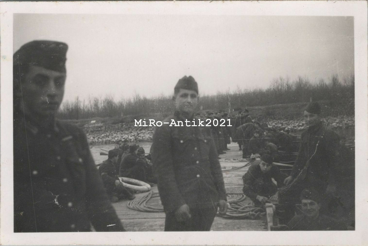 4 x Foto, Wk2, Kriegsbrücke über die Donau2