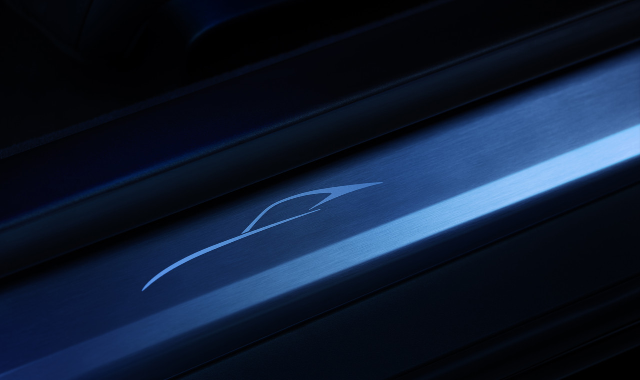 010_Jag_F-TYPE_24MY_Interior_Detail_034_PR_111022