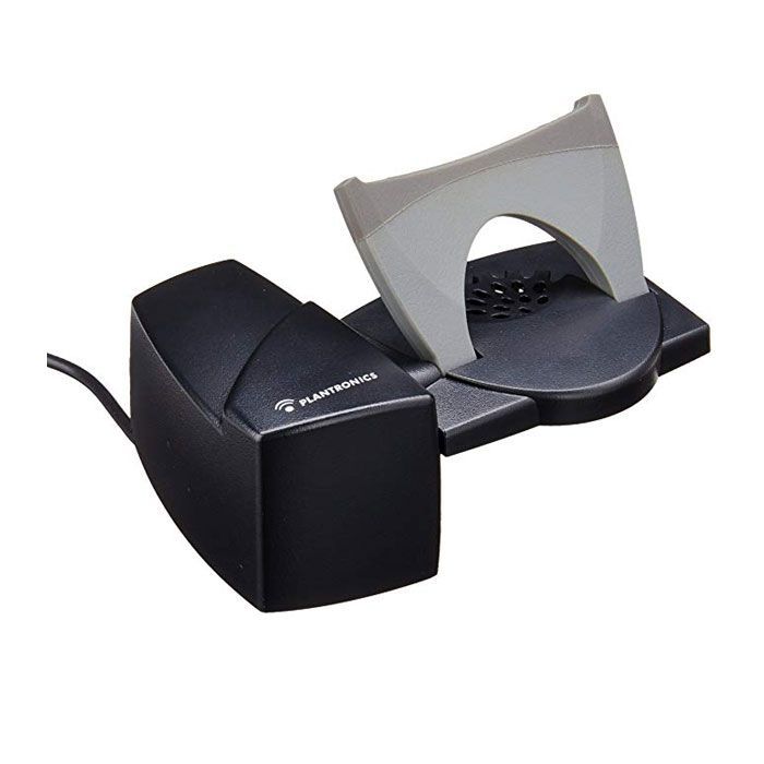 Descolgador automático HL10 de Plantronics instalado en un teléfono de oficina.