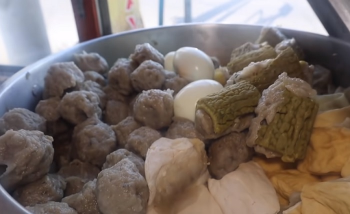 Kedai Siomay dan Batagor Bandung di kawasan Bantul, Jogja.