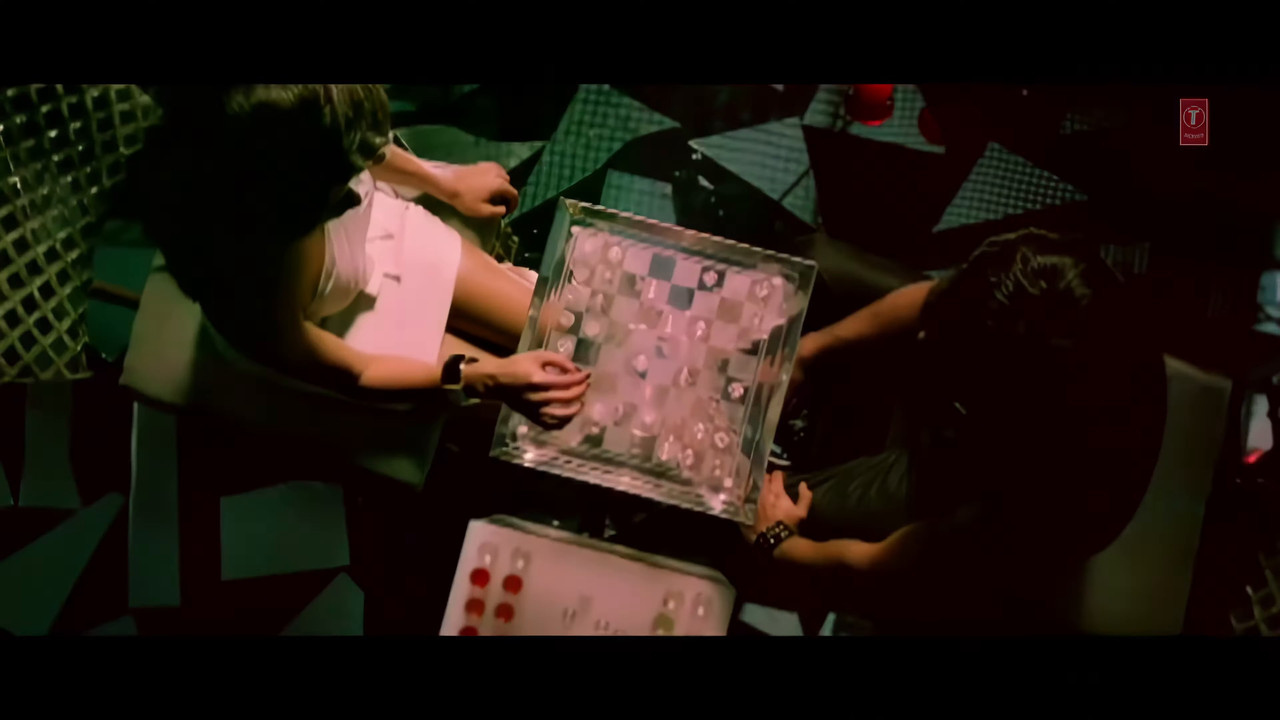 Aa Zara - Jacqueline Fernandez.mkv.0002