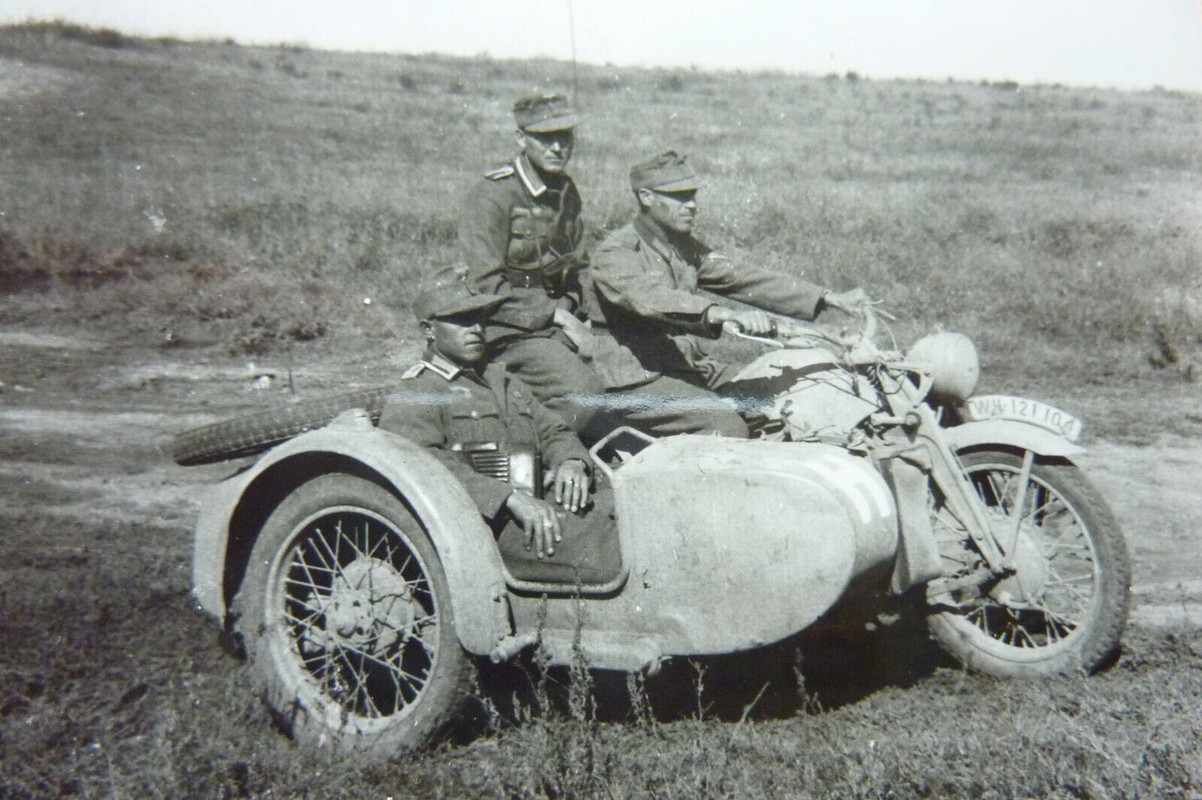 2x KRAD ZÜNDAPP Seitenwagen Schienen-LKW,Kertsch Wehrmacht