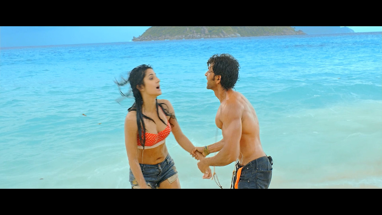 [Image: Katrina-Kaif-Hot-Navel-From-Bang-Bang-20...-27-25.jpg]