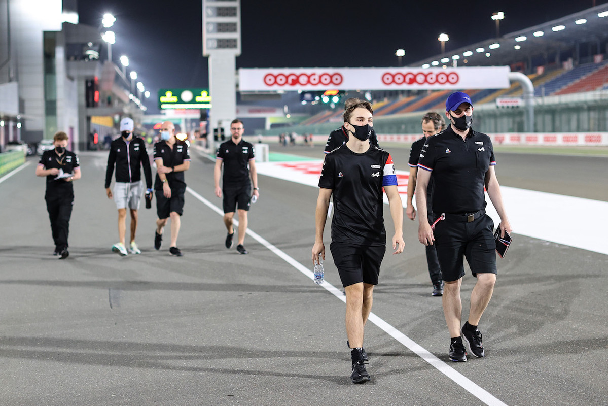 [Imagen: f1-gp-qatar-giovedi-track-walk-206.jpg]