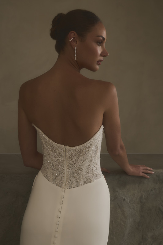 Casablanca Bridal Ruthie Back Detail