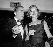 Lauren-Bacall-c69