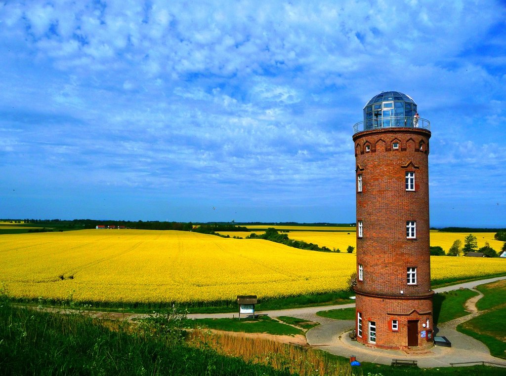 yellow-mustard-lighthouse-335243-1280.jpg