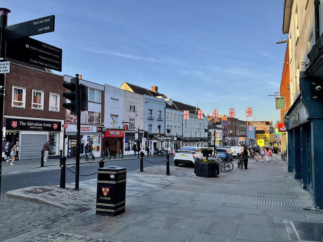 Пёстрая лента. Путешествие по сельским дорогам Англии в мае 2025 г.