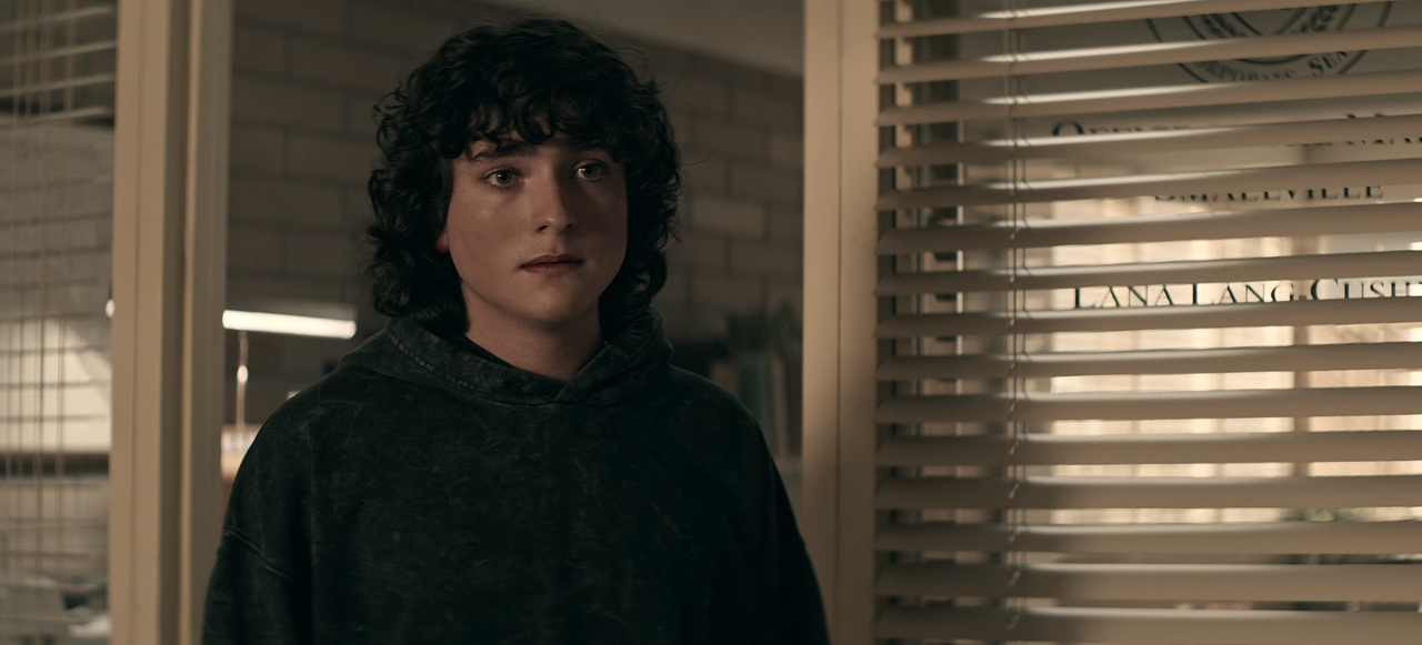 Superman.&.Lois.S02E13.All.Is.Lost.1080p.10bit.AMZN.WEB-DL.DDP5.1.HEVC-Vyndros.mkv_snapshot_15.25_[2