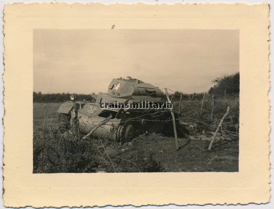Orig. Foto Wrack Panzer II Ausf. B mit Kennung in Solre-le-Château Frankreich 40