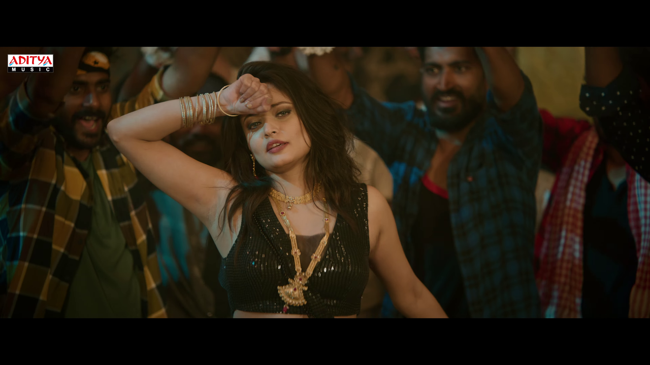 [Image: vlcsnap-2025-12-21-18h25m26s493.png]