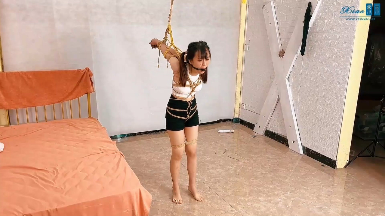 xiao素素 不听话的惩罚 可可.mp4_20221212_102813.319