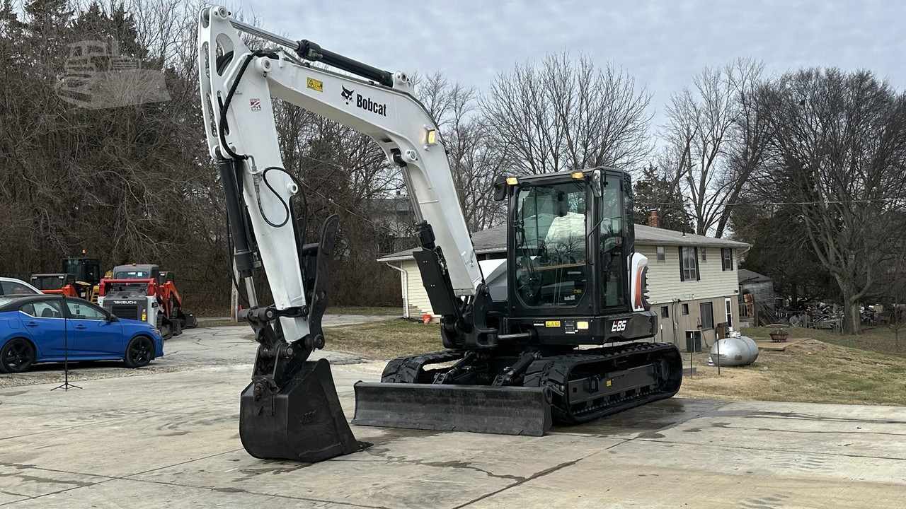 Vehicle thumbnail 12