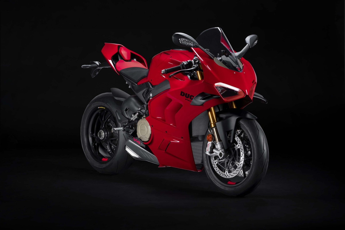 Фотографии Ducati Panigale V4 2022