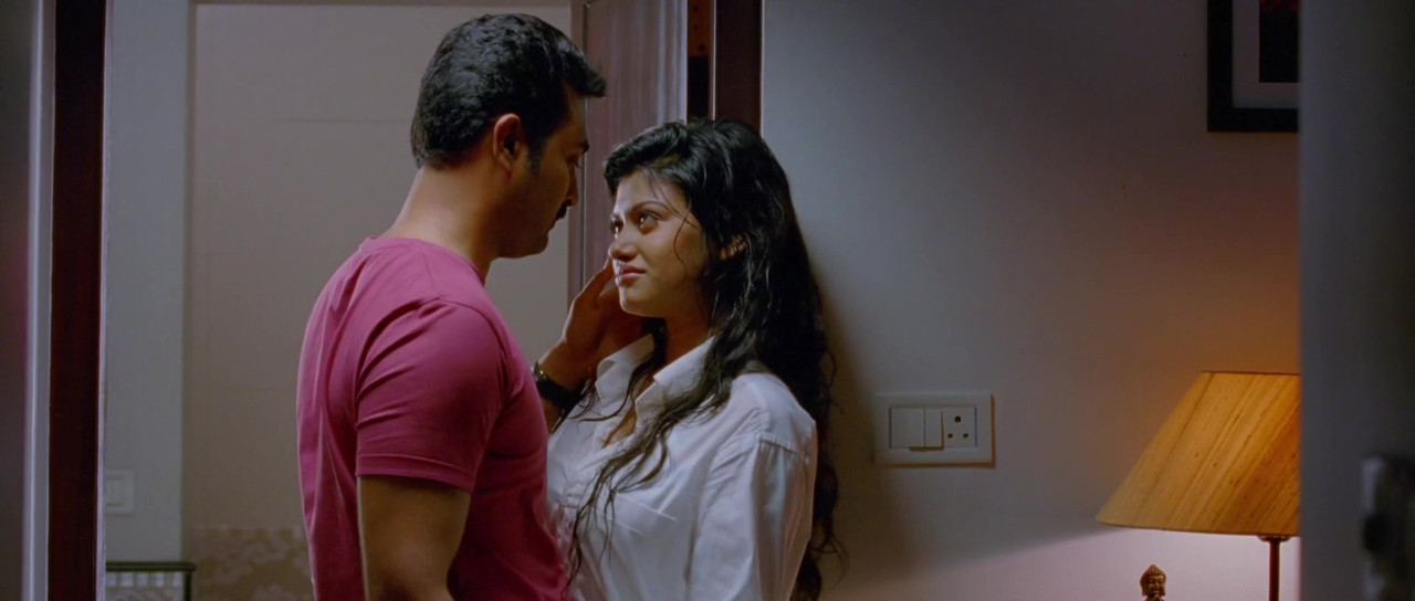 Oviya in Pulivaal[2014] Itunes rip.mkv_20210424_114246.209