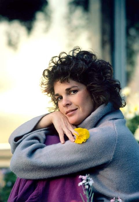 Ali_MacGraw_46