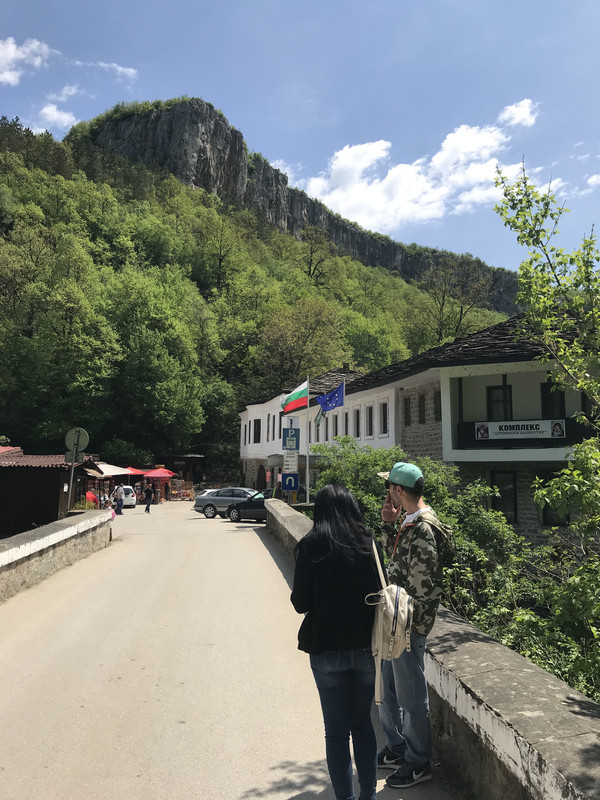 E7760397-9BCF-411C-A5CC-6E7FDEC08CE2