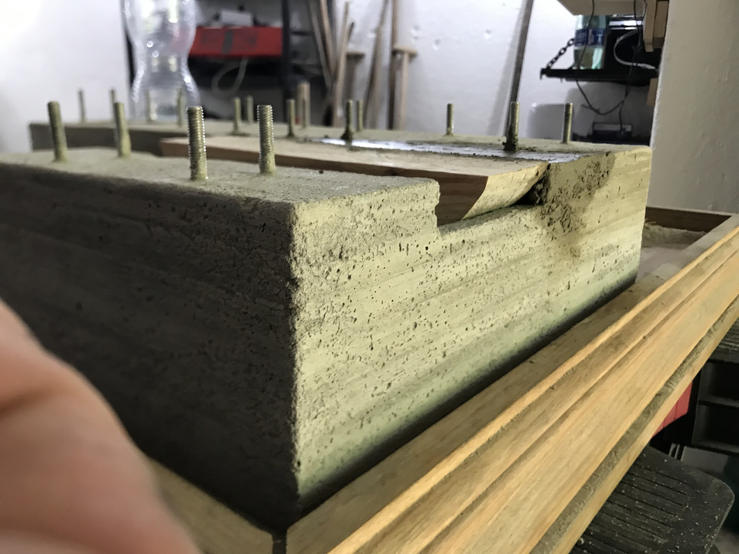 E3201B70-74FE-4439-820D-0808B8E63E9E